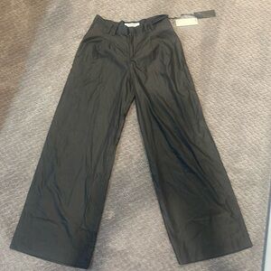 Gorgeous wide leg pleated Sprwmn pant. Dress it up or wear with sneakers